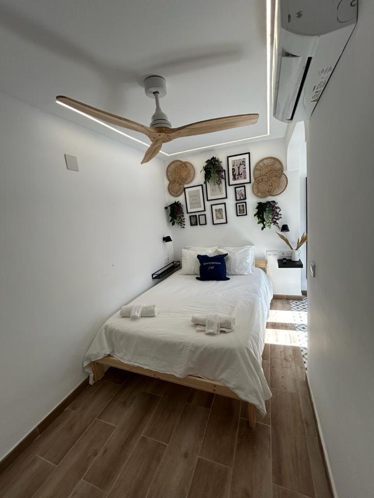 Apartamentos Palma Бенидорм Номер фото